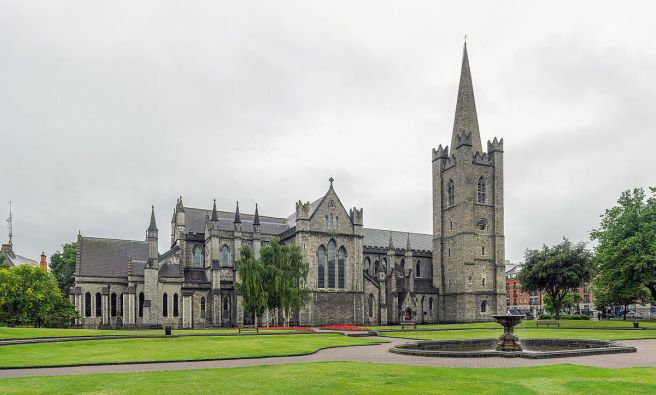 St_Patrick's_Cathedral_Exterior,_Dublin,_Ireland_-_Diliff